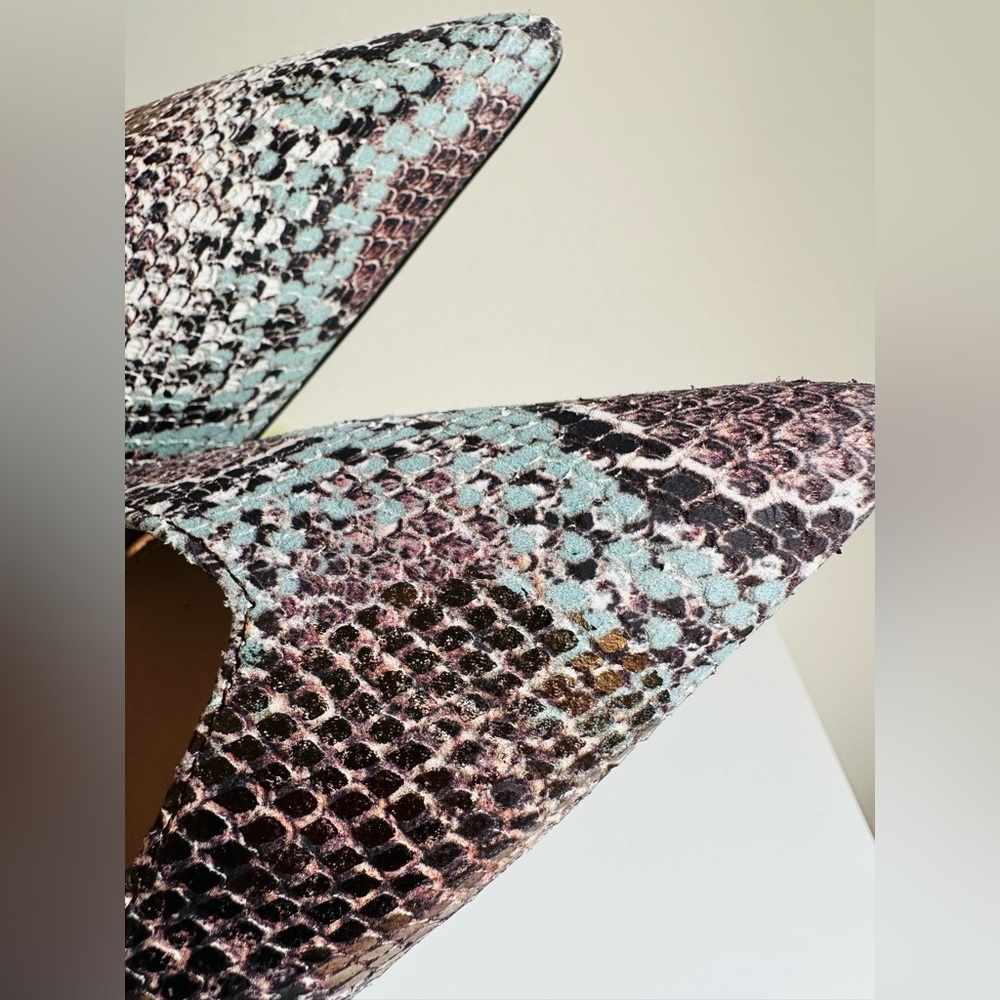 Zara | Embossed Leather Snake Bronze/Blue Pattern - Picture 13 of 16